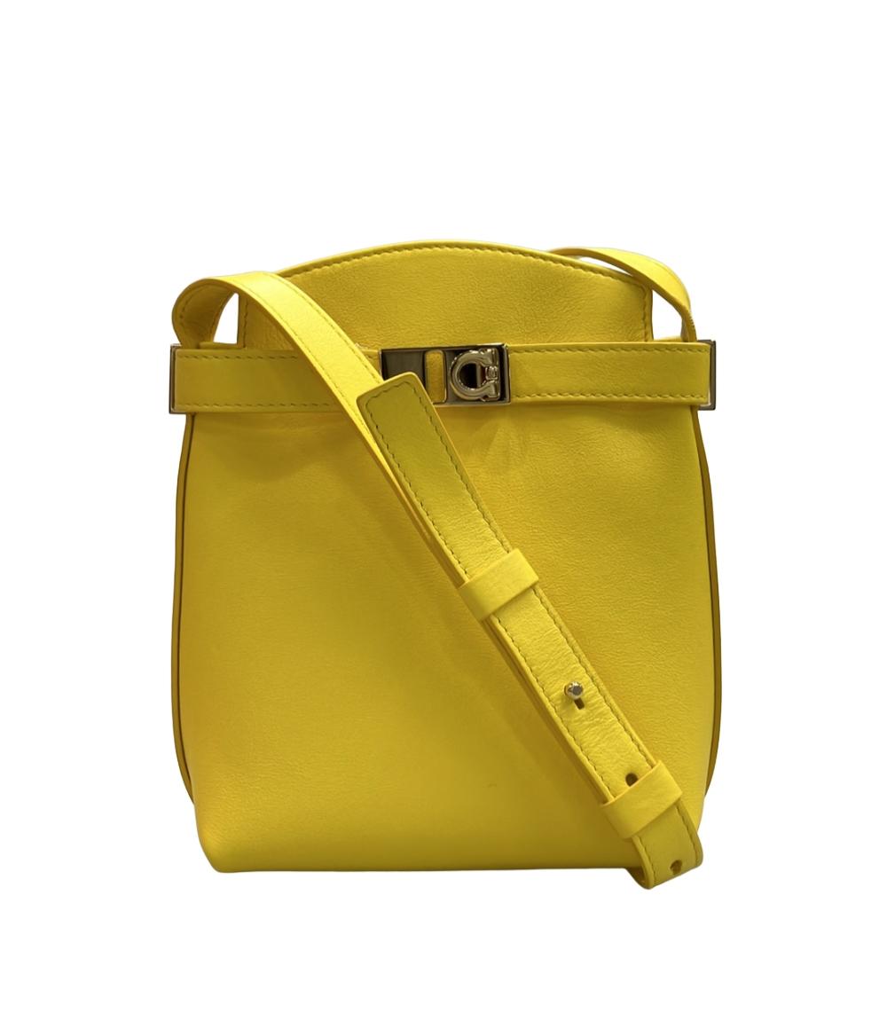 Salvatore Ferragamo ショルダーバッグ 斜め掛け ガンチーニ GG-220650 レディース サルヴァトーレフェラガモ