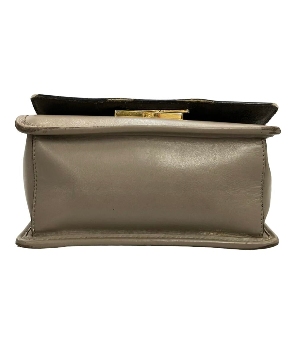 FENDI ショルダーバッグ 斜め掛け チェーンショルダー カーフレザー