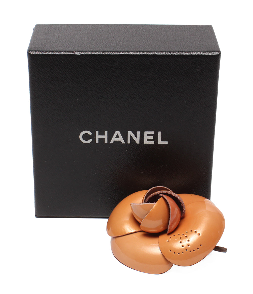 CHANEL ブローチ カメリア ゴールド金具 レディース シャネル