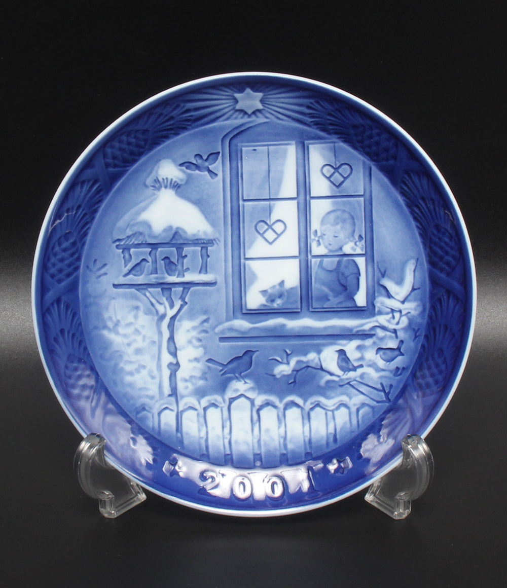 美品 Royal Copenhagen イヤープレート 飾り皿 18cm 2001 ロイヤルコペンハーゲン