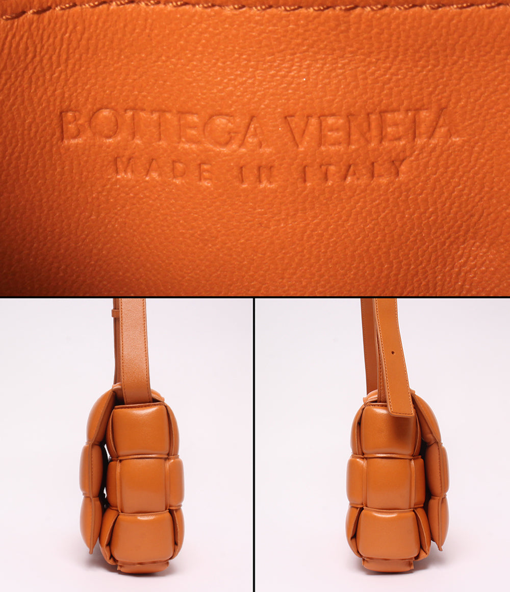 BOTTEGA VENETA ショルダーバッグ 肩掛け 斜め掛け パデットカセット
