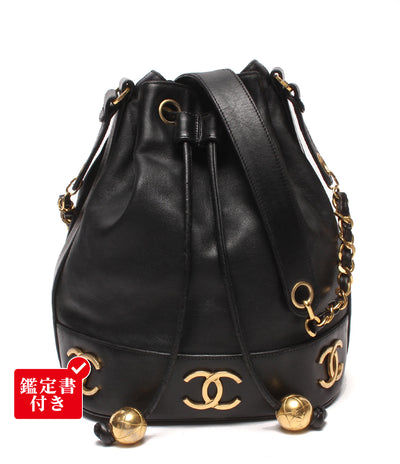 CHANEL チェーンショルダーバッグ 肩掛け ゴールド金具 巾着 ラムスキン トリプルココマーク 2番台 レディース シャネル