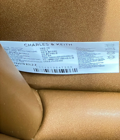 美品 CHARLES&KEITH ショルダーバッグ 斜め掛け レディース チャールズ＆キース