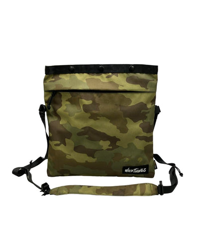 美品 WILDTHINGS ショルダーバッグ 斜め掛け カモフラージュ柄 ユニセックス ワイルドシングス
