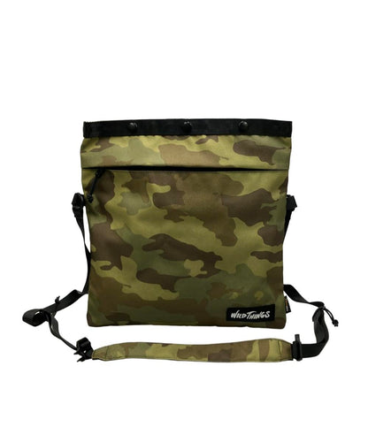 美品 WILDTHINGS ショルダーバッグ 斜め掛け カモフラージュ柄 ユニセックス ワイルドシングス