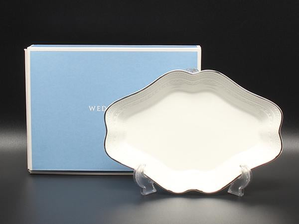 美品 ウエッジウッド ダイヤディッシュ 皿 22cm インタグリオ プラチナ WEDGWOOD