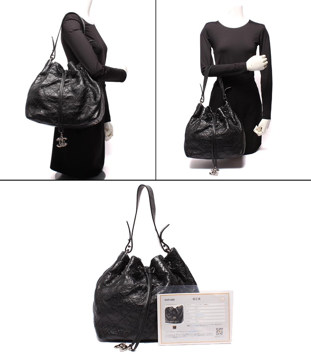 CHANEL レザー ショルダーバッグ  巾着バッグ マトラッセ シルバー金具 14番台 オンザロード レディース シャネル