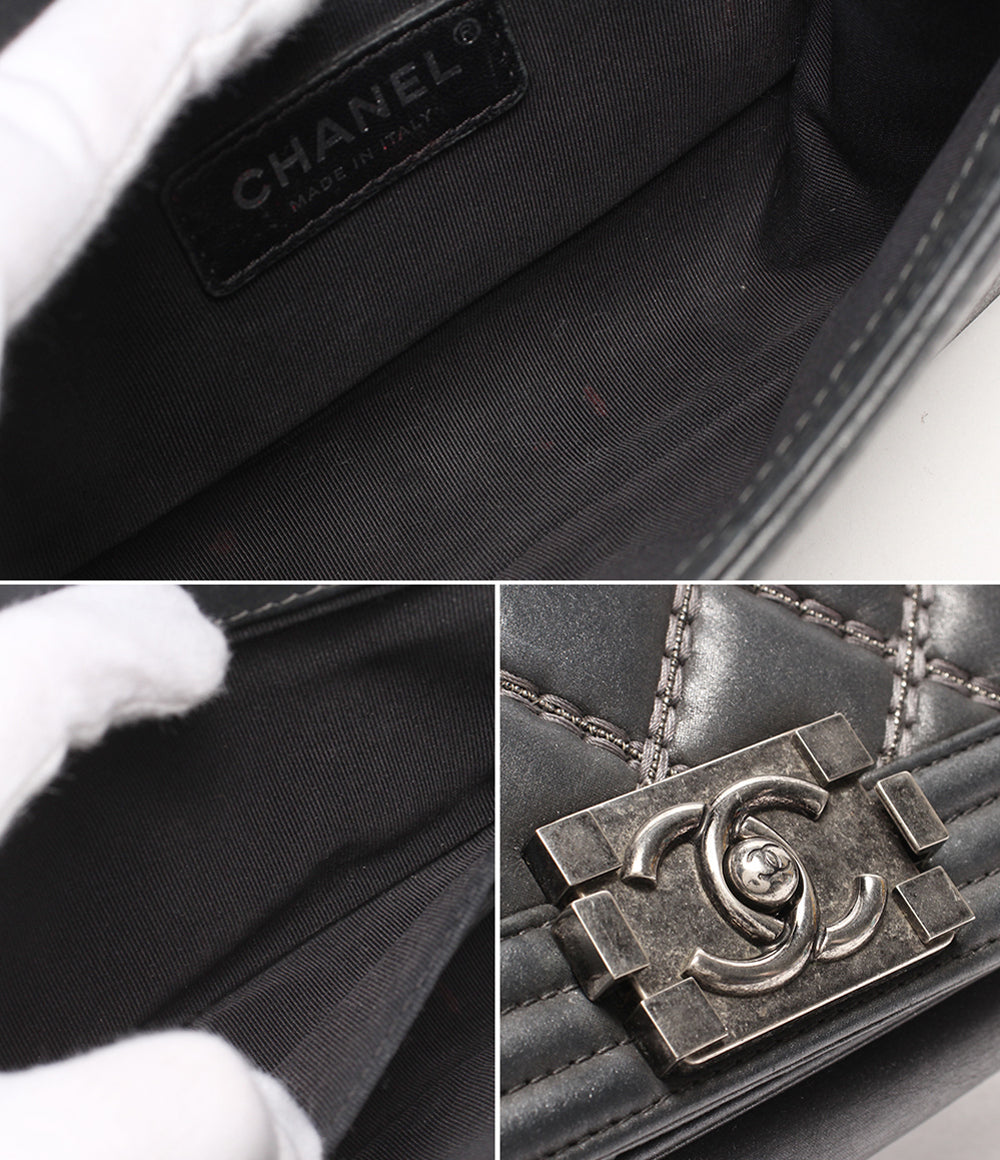 CHANEL チェーンショルダーバッグ 肩掛け 斜め掛け シルバー金具 シングルフラップ   マトラッセ 23番台 ボーイシャネル レディース シャネル