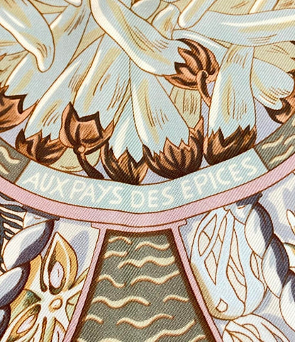 美品 HERMES スカーフ シルク100% カレ90 AUX PAYS DES EPICES レディース エルメス