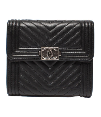 CHANEL 二つ折り財布 31番台 シェブロン Vステッチ シルバー金具 ボーイシャネル レディース シャネル