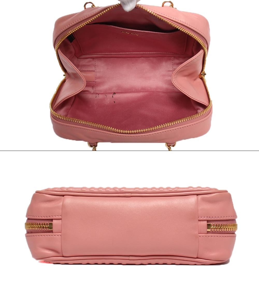 Miu Miu チェーンショルダーバッグ 肩掛け エンボスロゴ レディース