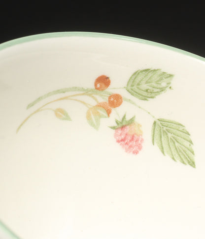 美品 WEDGWOOD カップ＆ソーサー フェスティビティ ラズベリー ウエッジウッド