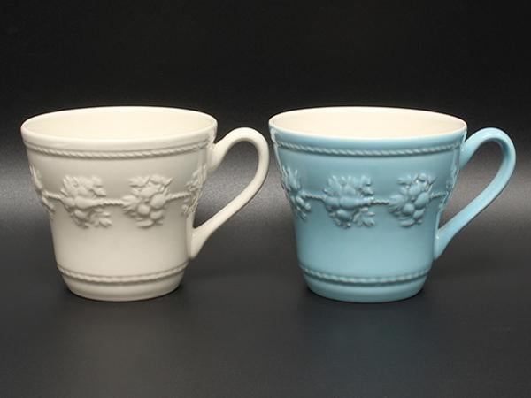 美品 ウエッジウッド マグカップ 2点セット ペア フェスティビティ アイボリー ブルー WEDGWOOD