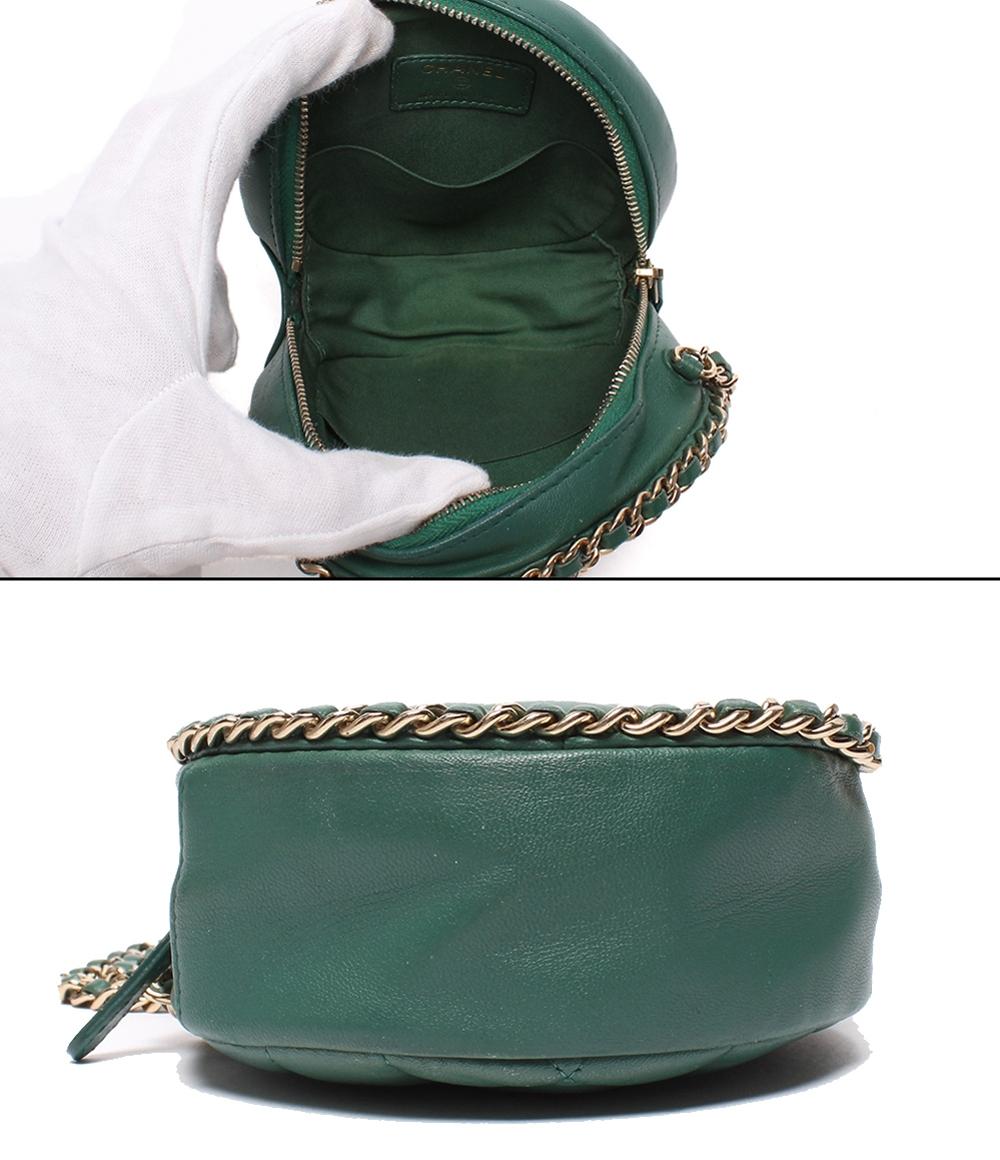 CHANEL チェーンショルダーバッグ ラウンド マトラッセ ゴールド金具