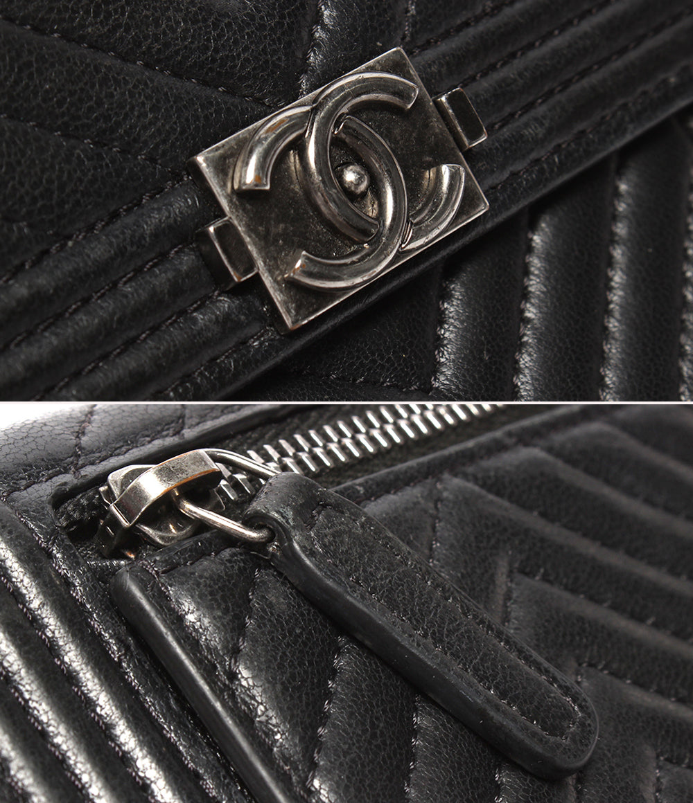 CHANEL 二つ折り財布 31番台 シェブロン Vステッチ シルバー金具 ボーイシャネル レディース シャネル