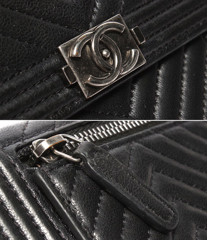 CHANEL 二つ折り財布 31番台 シェブロン Vステッチ シルバー金具 ボーイシャネル レディース シャネル