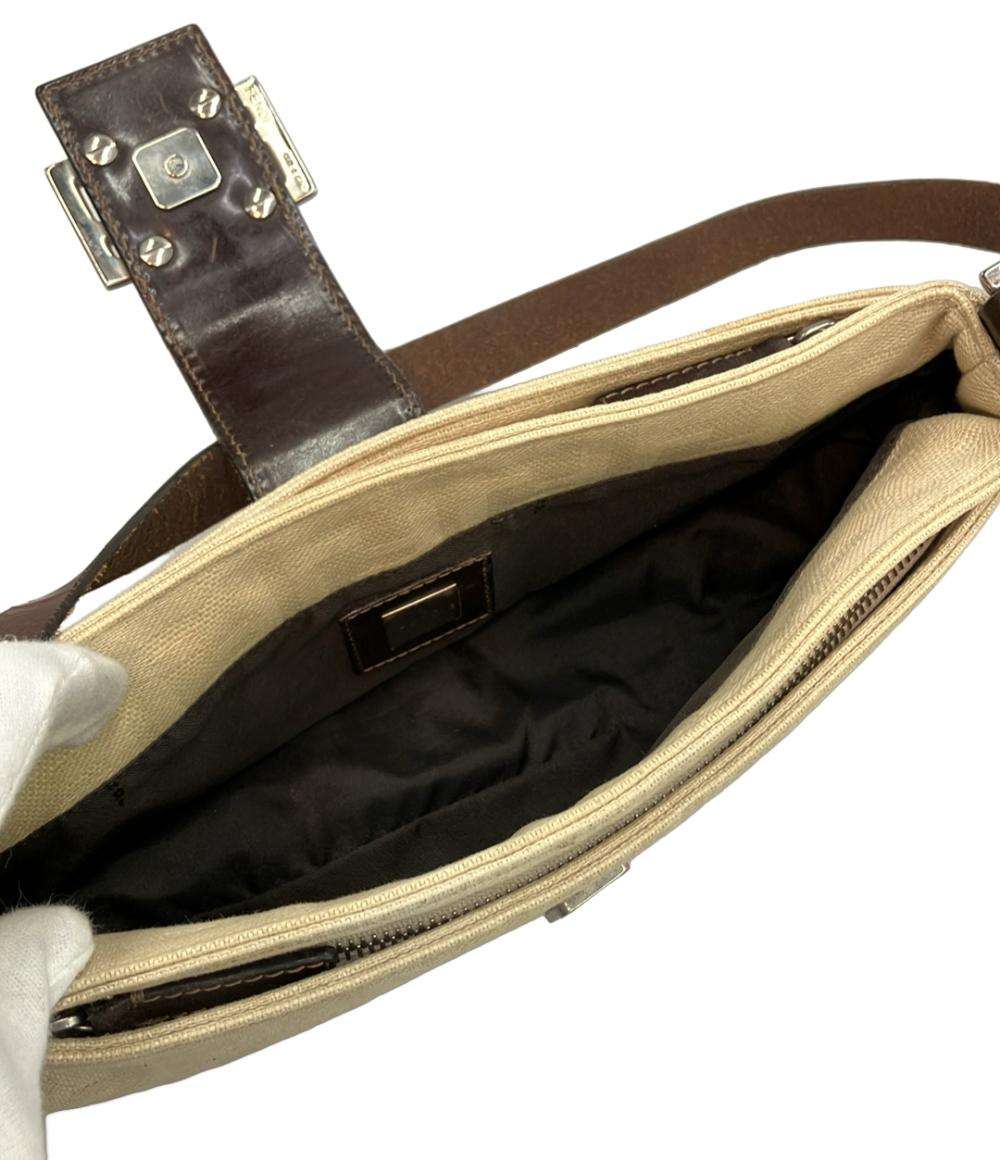 FENDI ショルダーバッグ 肩掛け ズッカ レディース フェンディ