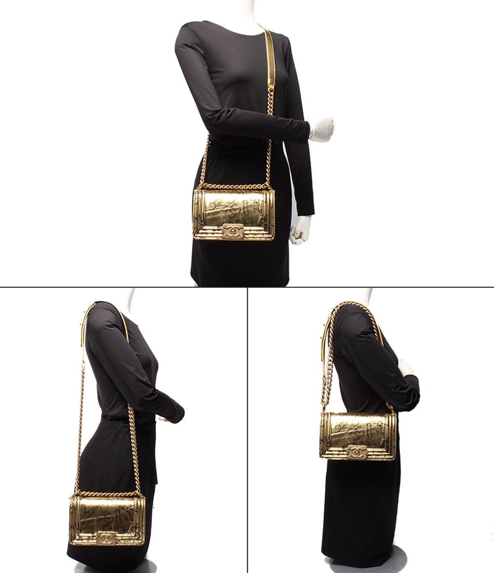 CHANEL チェーンショルダーバッグ ゴールド金具 型押しレザー