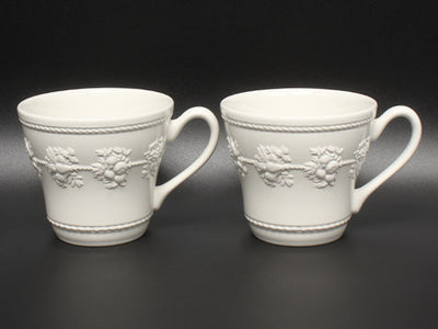 美品 WEDGWOOD マグカップ 2点セット ペア フェスティビティ アイボリー ウエッジウッド