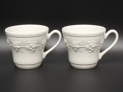 美品 WEDGWOOD マグカップ 2点セット ペア フェスティビティ アイボリー ウエッジウッド
