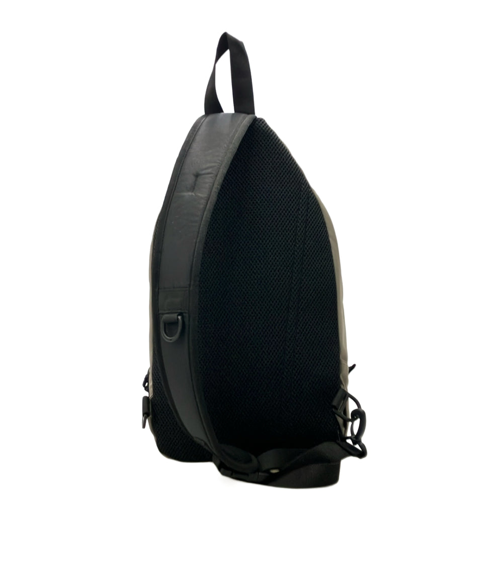 美品 Columbia ボディバッグ スリングバッグ メンズ コロンビア