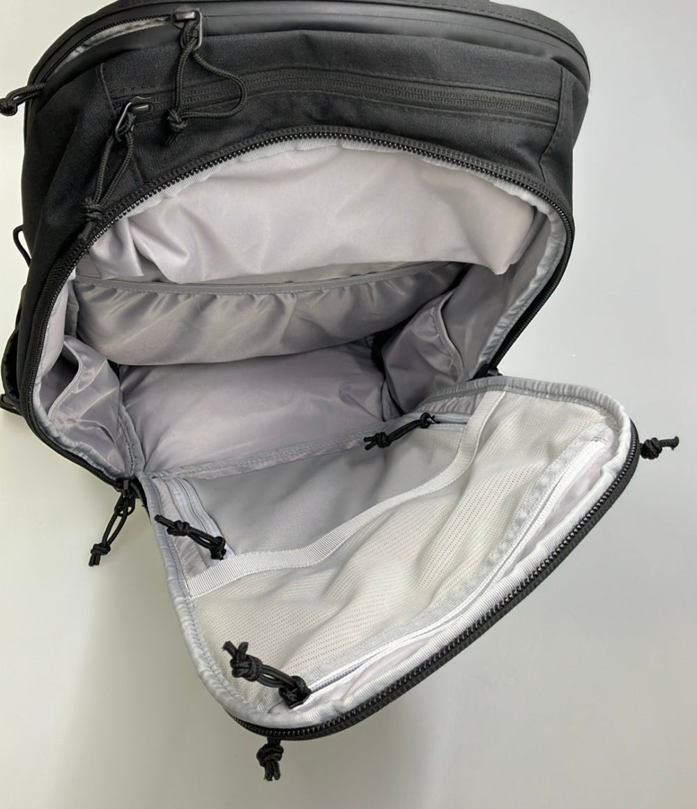 美品 ELECOM リュック 21L メンズ エレコム