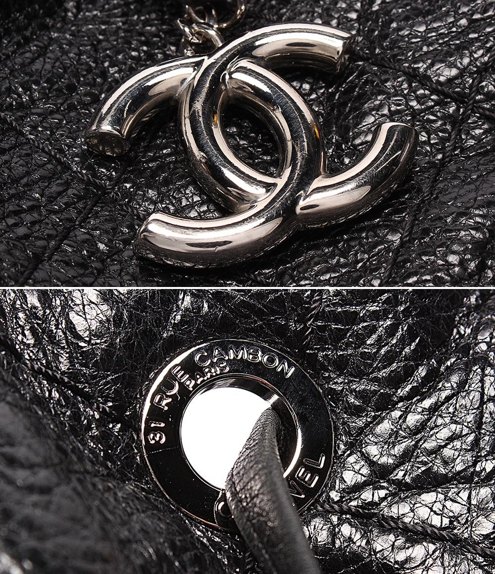 CHANEL レザー ショルダーバッグ  巾着バッグ マトラッセ シルバー金具 14番台 オンザロード レディース シャネル