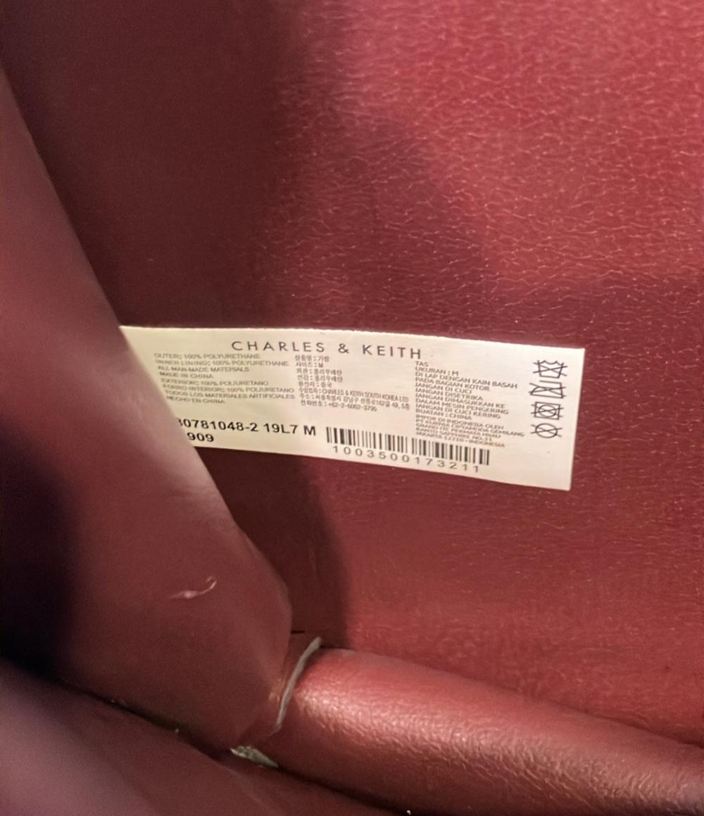 美品 CHARLES＆KEITH ショルダーバッグ 斜め掛け レディース チャールズ＆キース