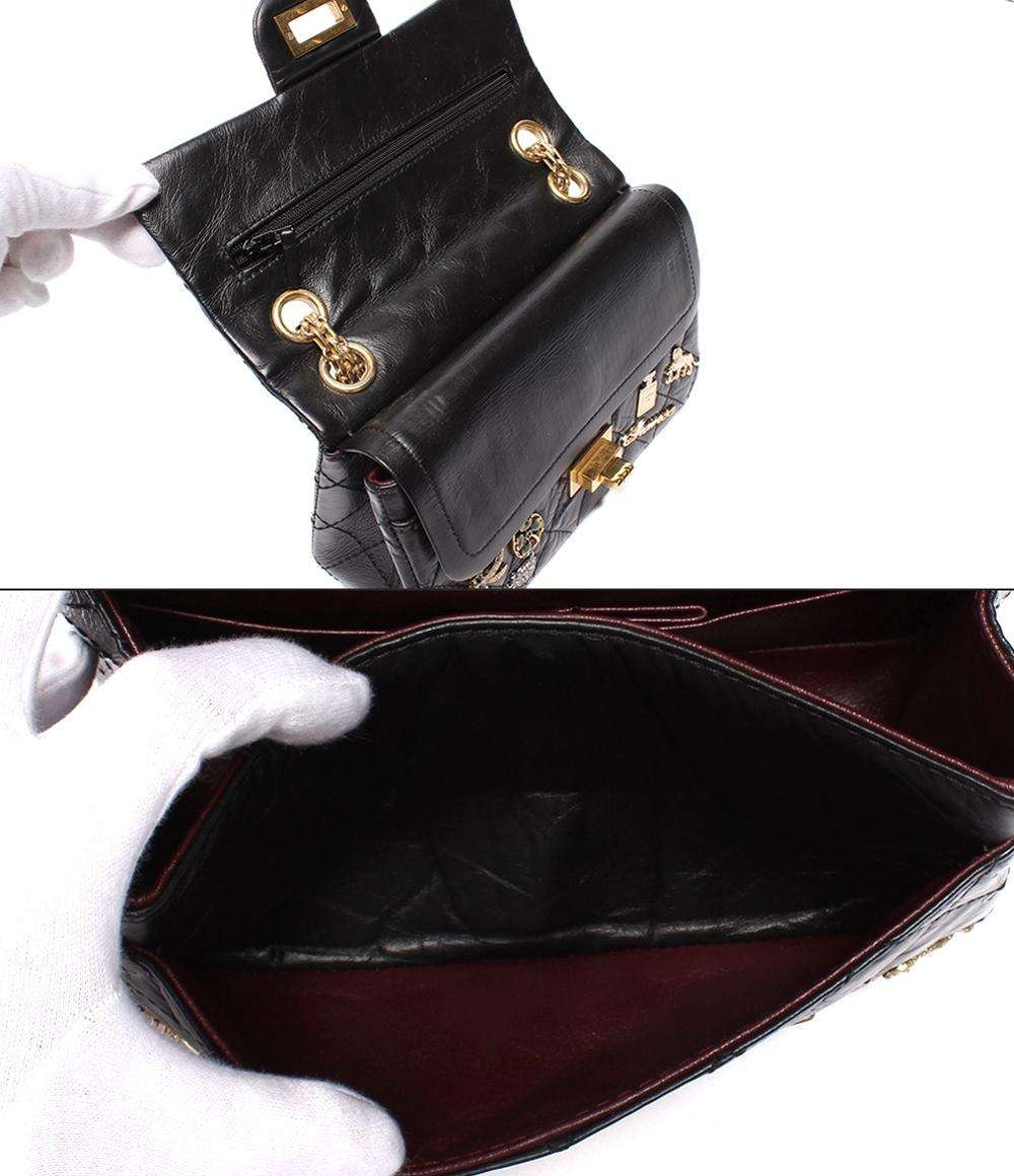 CHANEL チェーンショルダーバッグ マトラッセ 2.55 ラッキーチャーム エンブロイダリー ダブルフラップ ゴールド金具 レディース シャネル