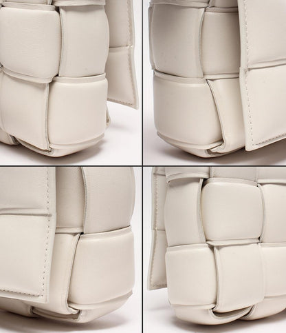 ボッテガ・ヴェネタ ショルダーバッグ 斜め掛け 肩掛け パデッド カセット イントレチャート レディース BOTTEGA VENETA