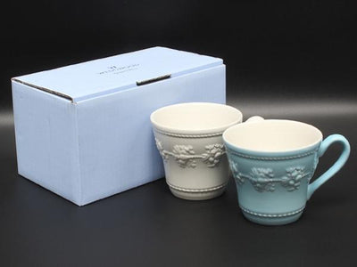 美品 WEDGWOOD マグカップ 2点セット ペア フェスティビティ ウェッジウッド