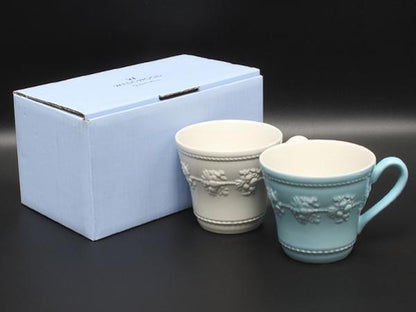 美品 WEDGWOOD マグカップ 2点セット ペア フェスティビティ ウェッジウッド