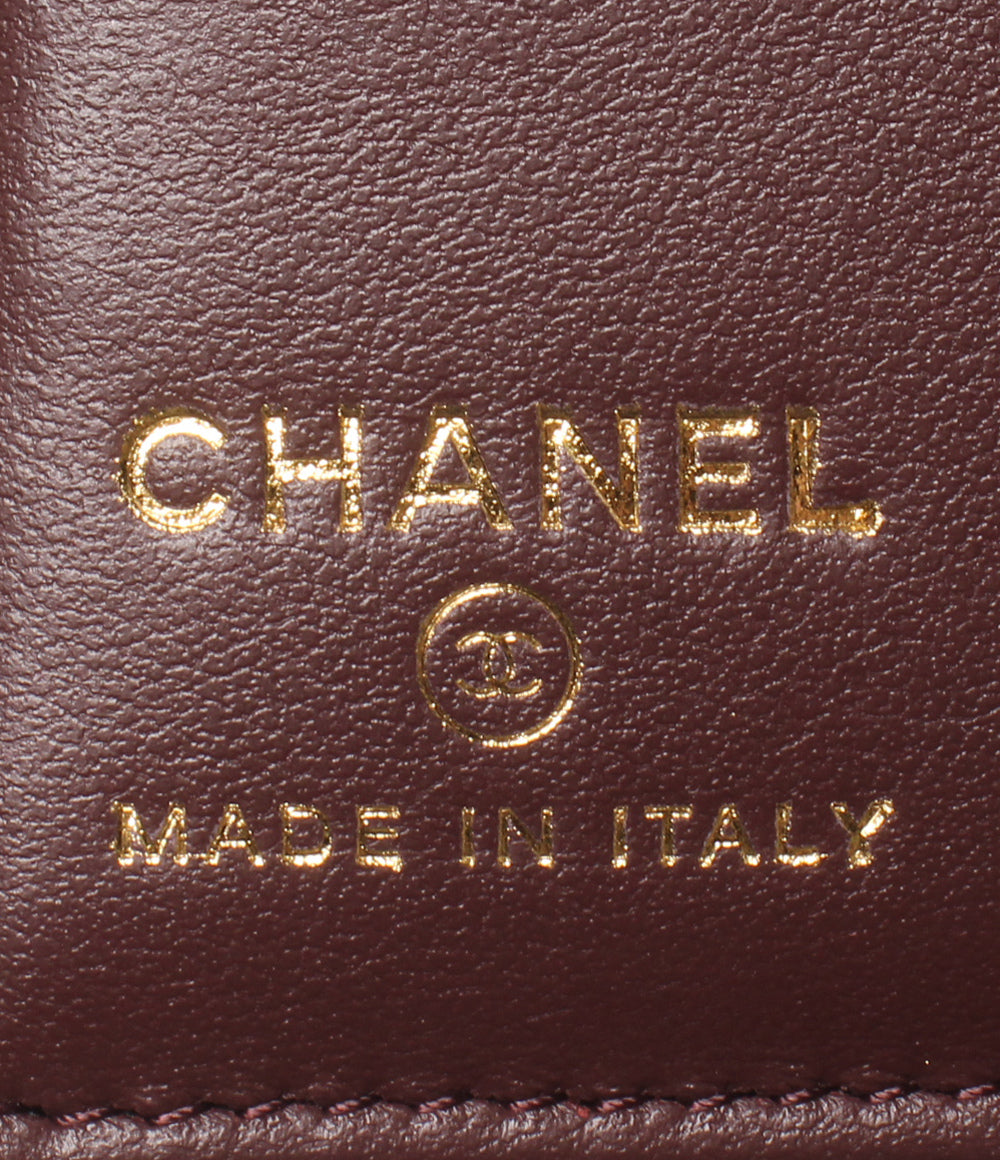 美品 CHANEL 二つ折り財布 パスポートケース マトラッセ ゴールド金具 ランダム番台 キャビアスキン AP3791 レディース シャネル