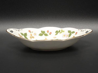 美品 ウエッジウッド ウィンザートレイ 皿 19cm ワイルドストロベリー WEDGWOOD