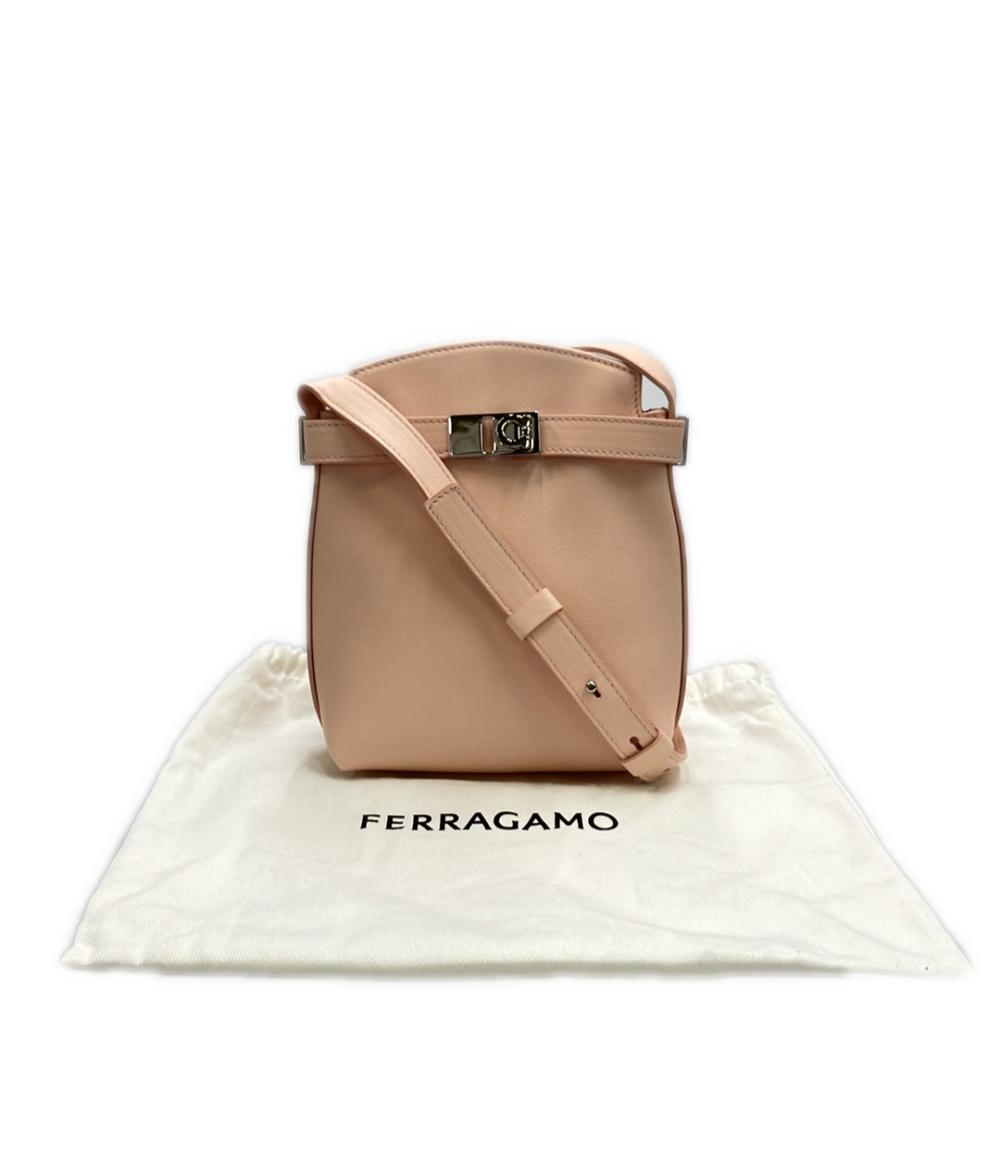 サルヴァトーレフェラガモ ショルダーバッグ 斜め掛け ガンチーニ GG-220650 レディース Salvatore Ferragamo Salvatore Ferragamo ショルダーバッグ 斜め掛け ガンチーニ GG-220650