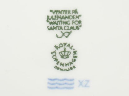 美品 Royal Copenhagen イヤープレート 飾り皿 18cm 2011 ロイヤルコペンハーゲン