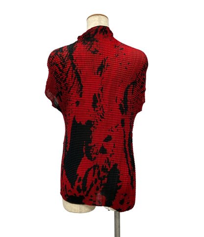 美品 ISSEY MIYAKE 半袖シャツ プリーツ レッド×ブラック模様 IM84FJ636 レディース SIZE 2 (M) イッセイミヤケ