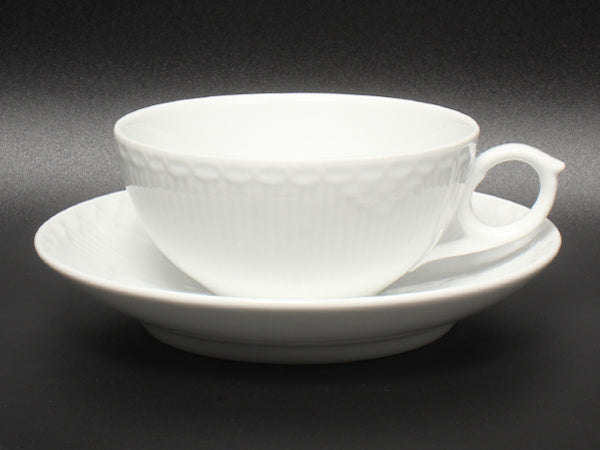 美品 Royal Copenhagen カップ＆ソーサー ホワイトフルーテッド ハーフレース ロイヤルコペンハーゲン