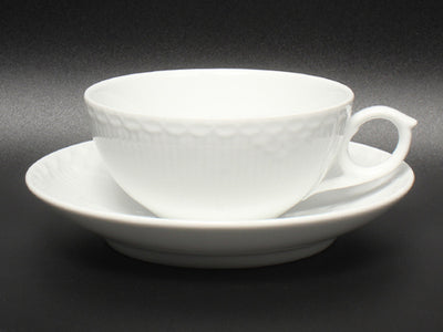 美品 Royal Copenhagen カップ＆ソーサー ホワイトフルーテッド ハーフレース ロイヤルコペンハーゲン
