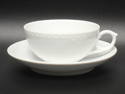 美品 Royal Copenhagen カップ＆ソーサー ホワイトフルーテッド ハーフレース ロイヤルコペンハーゲン