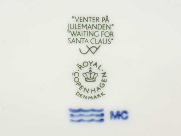 美品 Royal Copenhagen イヤープレート 飾り皿 18cm 2011 ロイヤルコペンハーゲン