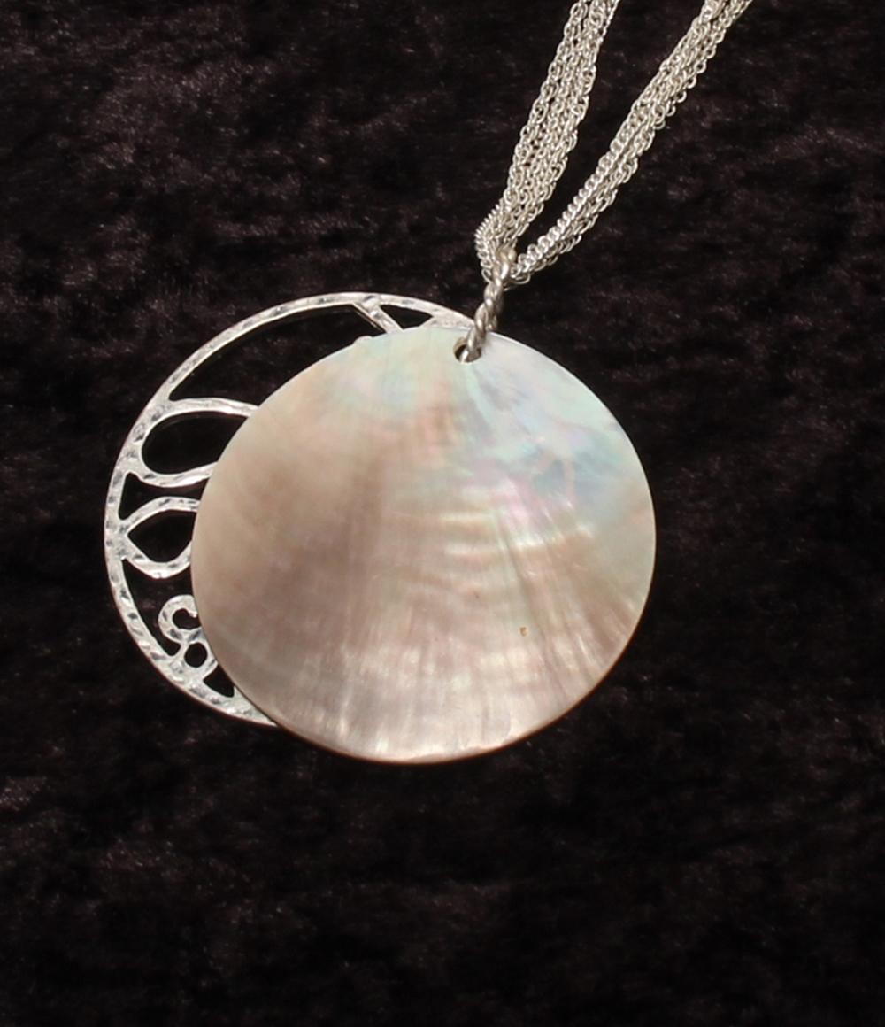 Laura Ashley 5連ネックレス シェル レディース ローラアシュレイ