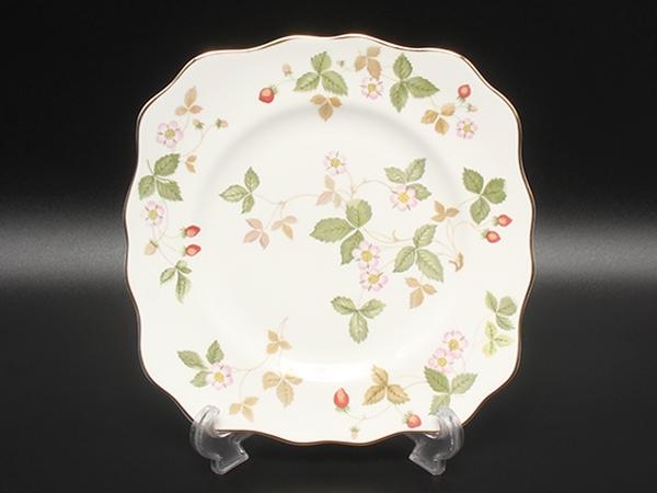 美品 WEDGWOOD スクエアプレート 皿 21cm ワイルドストロベリー ウエッジウッド