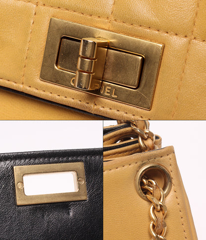 CHANEL チェーンショルダーバッグ 肩掛け ゴールド金具 6番台 チョコバー 2.55 レディース シャネル