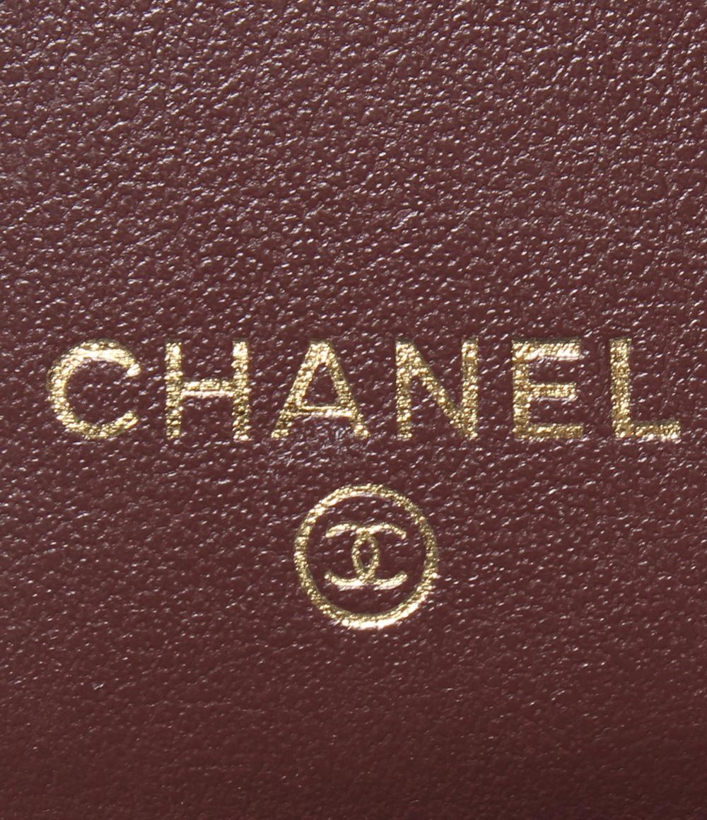 美品 CHANEL 二つ折り財布 ゴールド金具 キャビアスキン マトラッセ レディース シャネル