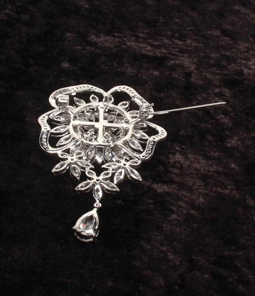 美品 ジンカ ネヅ ブローチ フラワーモチーフ 花モチーフ レディース Jinka Nezu