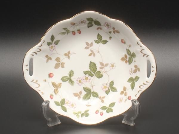 美品 ウエッジウッド ウィンザートレイ 皿 20cm ワイルドストロベリー WEDGWOOD