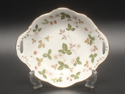 美品 ウエッジウッド ウィンザートレイ 皿 20cm ワイルドストロベリー WEDGWOOD