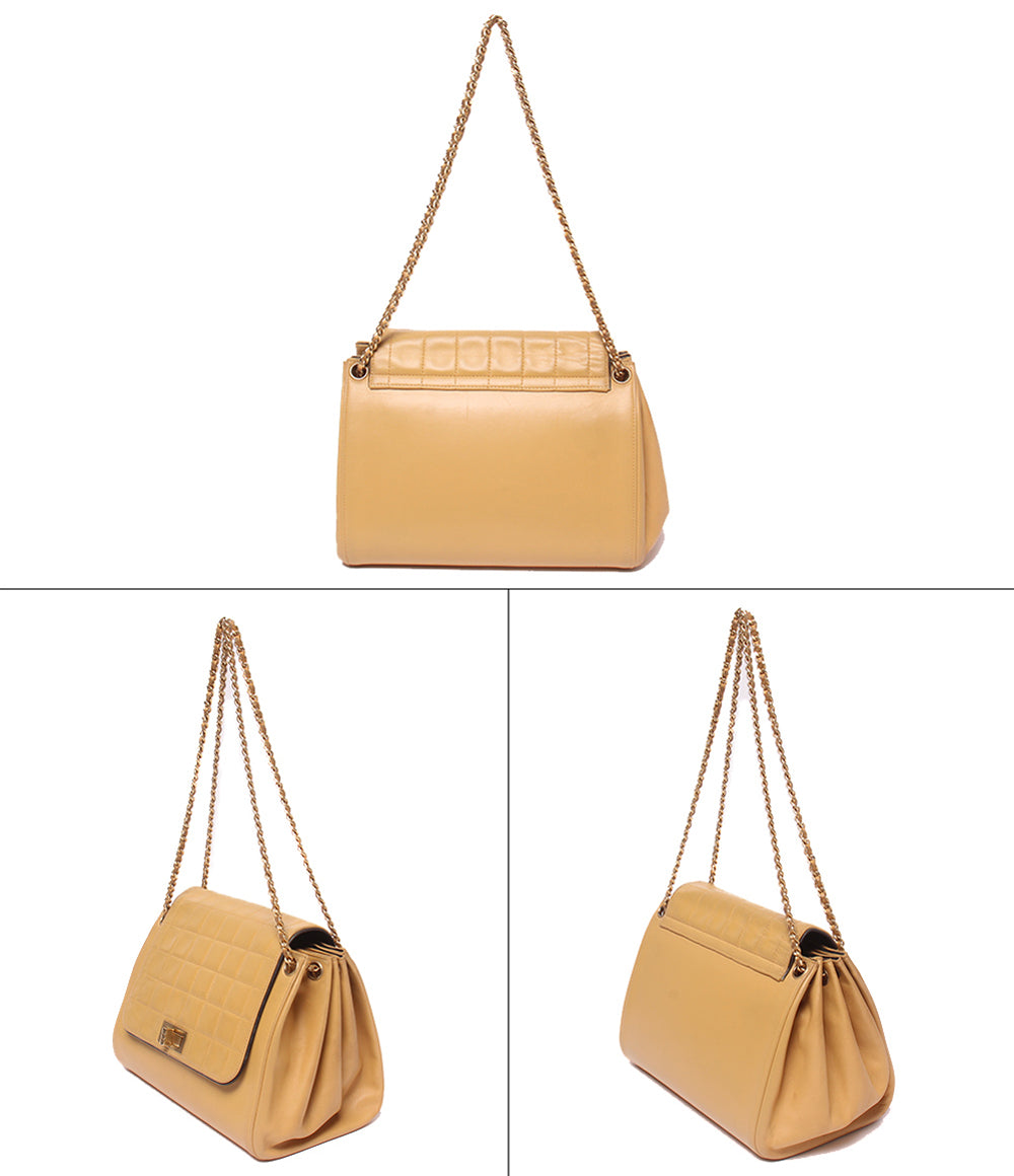 CHANEL チェーンショルダーバッグ 肩掛け ゴールド金具 6番台 チョコバー 2.55 レディース シャネル