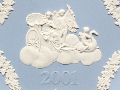WEDGWOOD イヤープレート 飾り皿 18cm 2001 ウエッジウッド